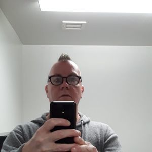 Meet your Posher, Adam